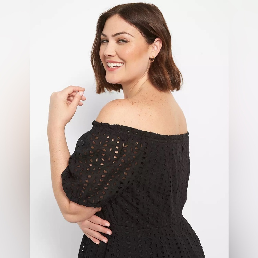 Eyelet Lace Convertible Strapless Blouse